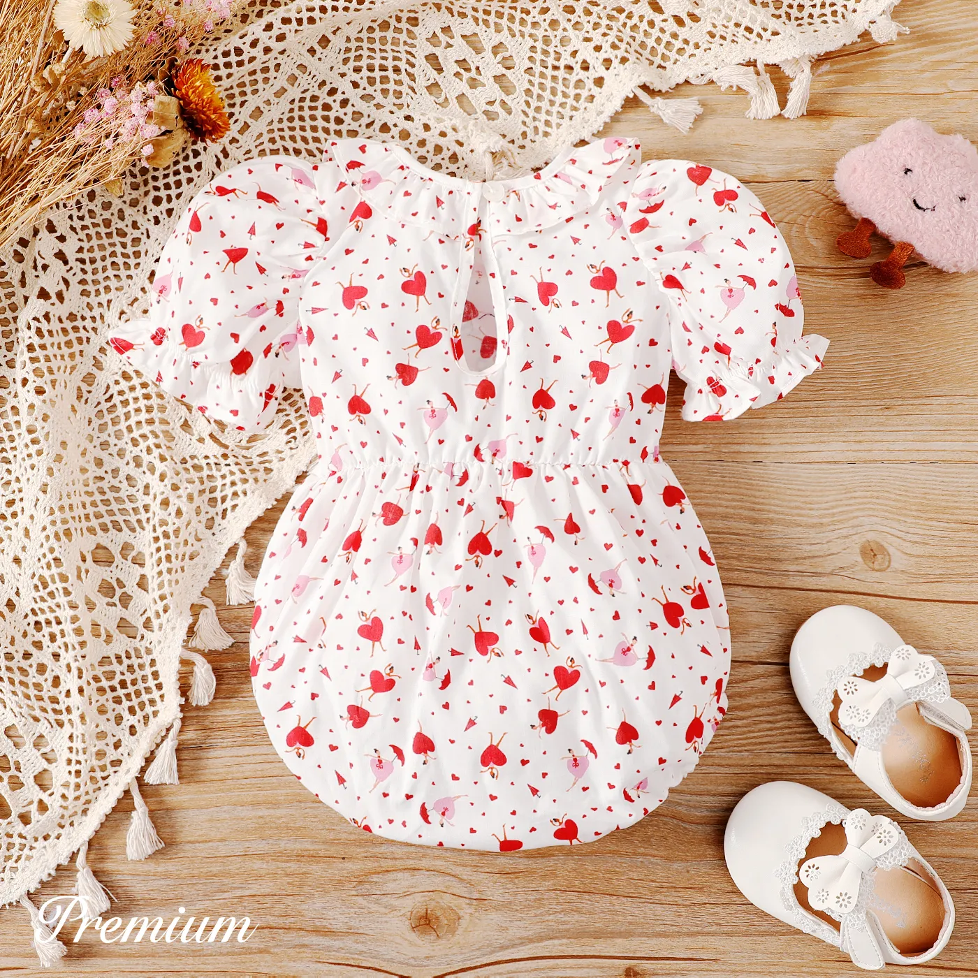 Baby Girl 100% Cotton Allover Heart Print Ruffle Collar Puff-sleeve Romper White image 2