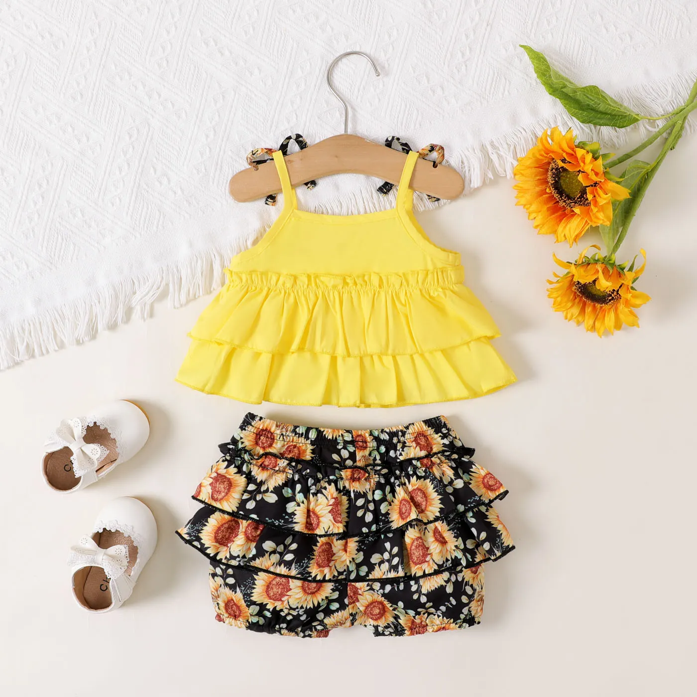 2pcs Baby Girl 100% Cotton Ruffle Hem Knot Shoulder Cami Top and Sunflower Print Ruffled Shorts Set Yellow image 2