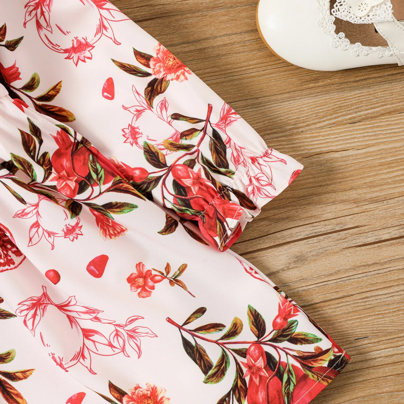 Toddler Girl  Fruits and Vegetables Pattern Ruffle Edge Dress REDWHITE image 5