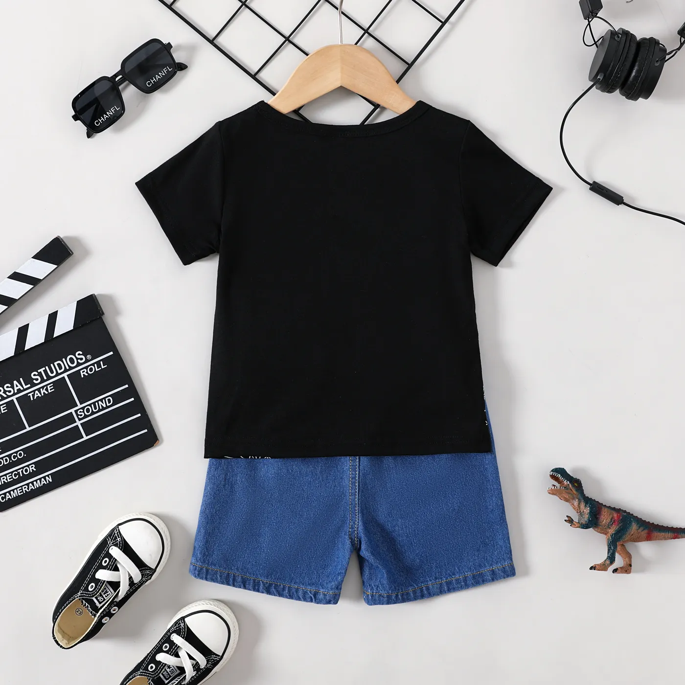 2pcs Toddler Boy Geometric Dinosaur Print Short-sleeve Tee and Ripped Denim Shorts Set  Black image 2