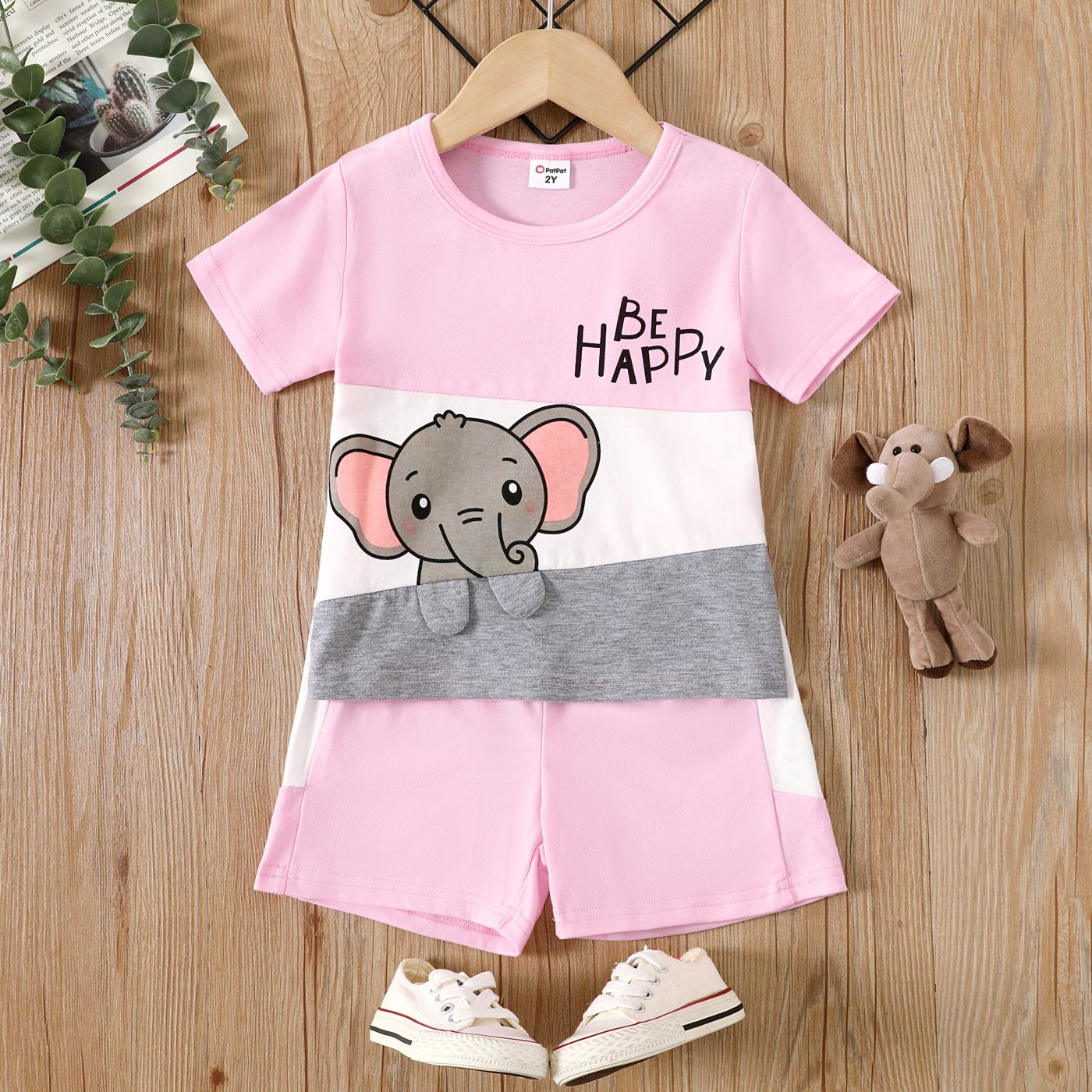 

2pcs Toddler Girl/Boy Elephant/Bear Graphic Color Block Top and Shorts Set