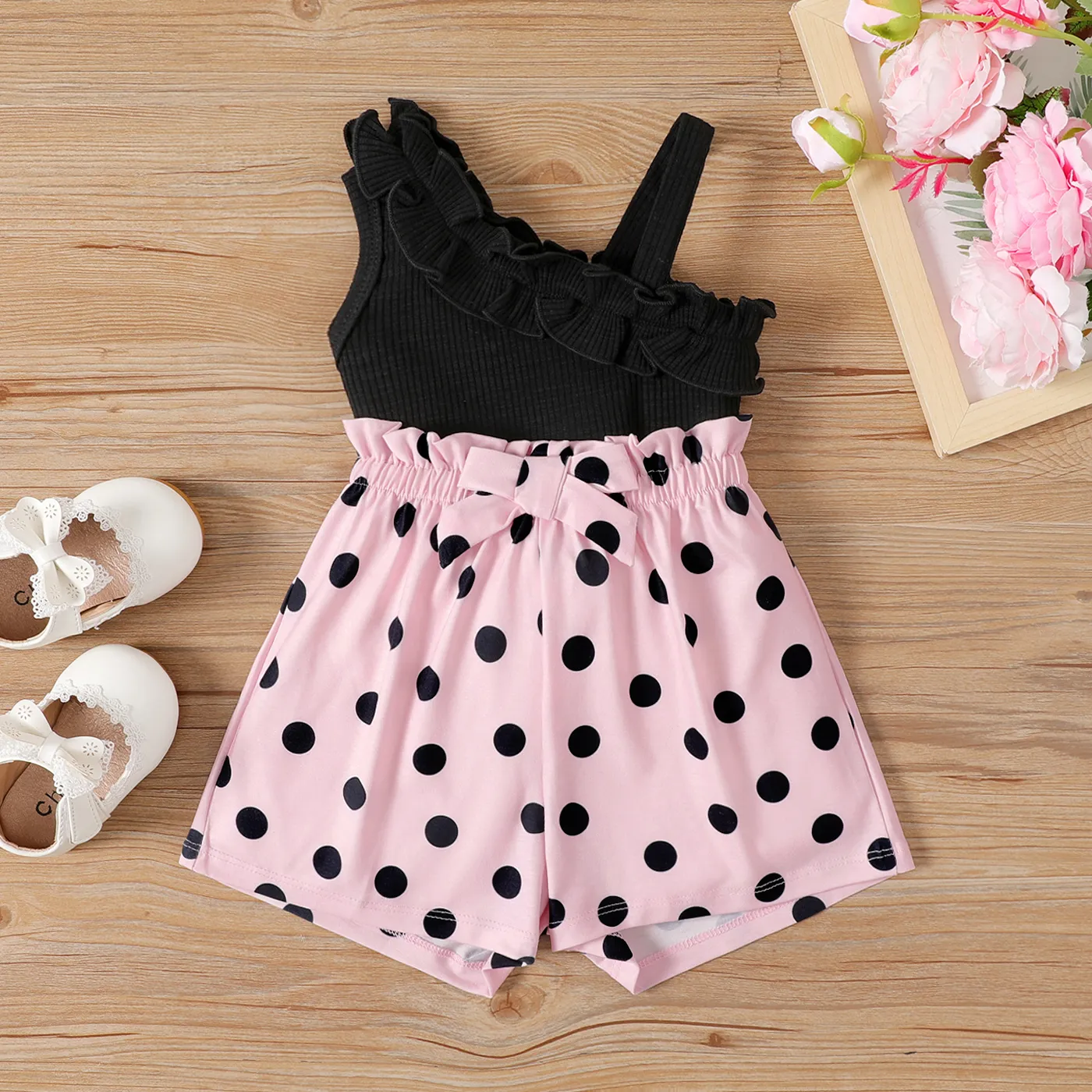 2pcs Baby Girl Ruffled One-Shoulder Cami Top and Naia™ Polka Dots Shorts Set   image 6