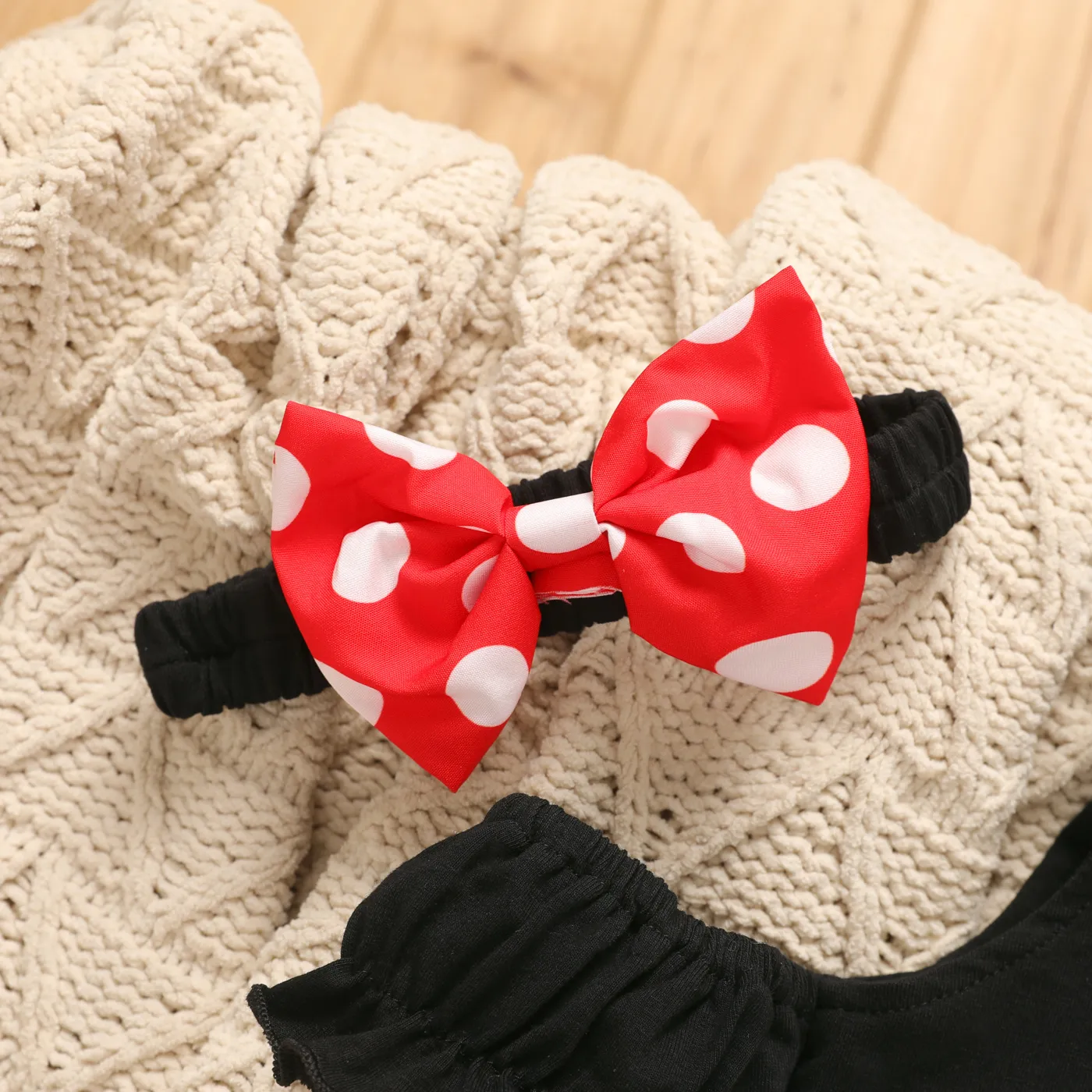 3pcs Baby Girl 95% Cotton Cold Shoulder Cami Top and Bow Front Polka Dots Skirt & Headband Set  image 5