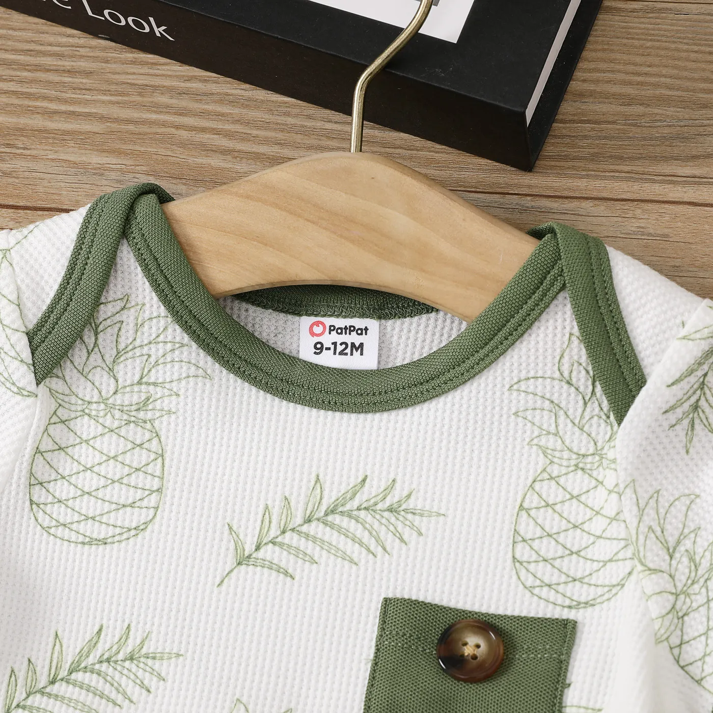 2pcs Baby Boy Allover Fruit Print Patch Pocket Short-sleeve Tee and Buttons Solid Shorts Set Army green image 3