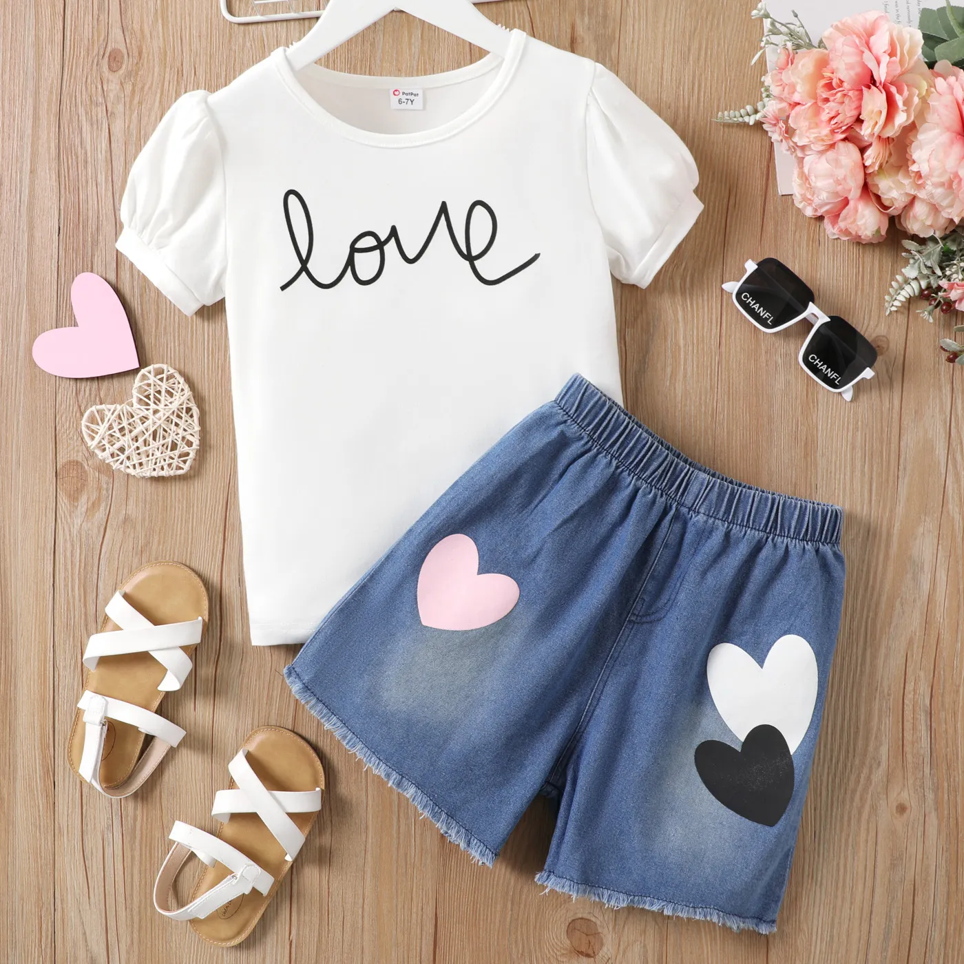 2pcs Kid Girl Letter Print Short-sleeve Top and Heart Graphic Denim Shorts Set  White