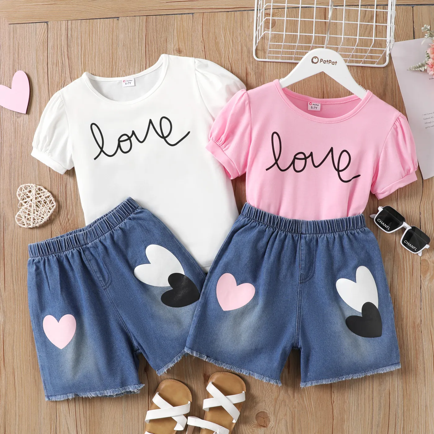 2pcs Kid Girl Letter Print Short-sleeve Top and Heart Graphic Denim Shorts Set   image 2