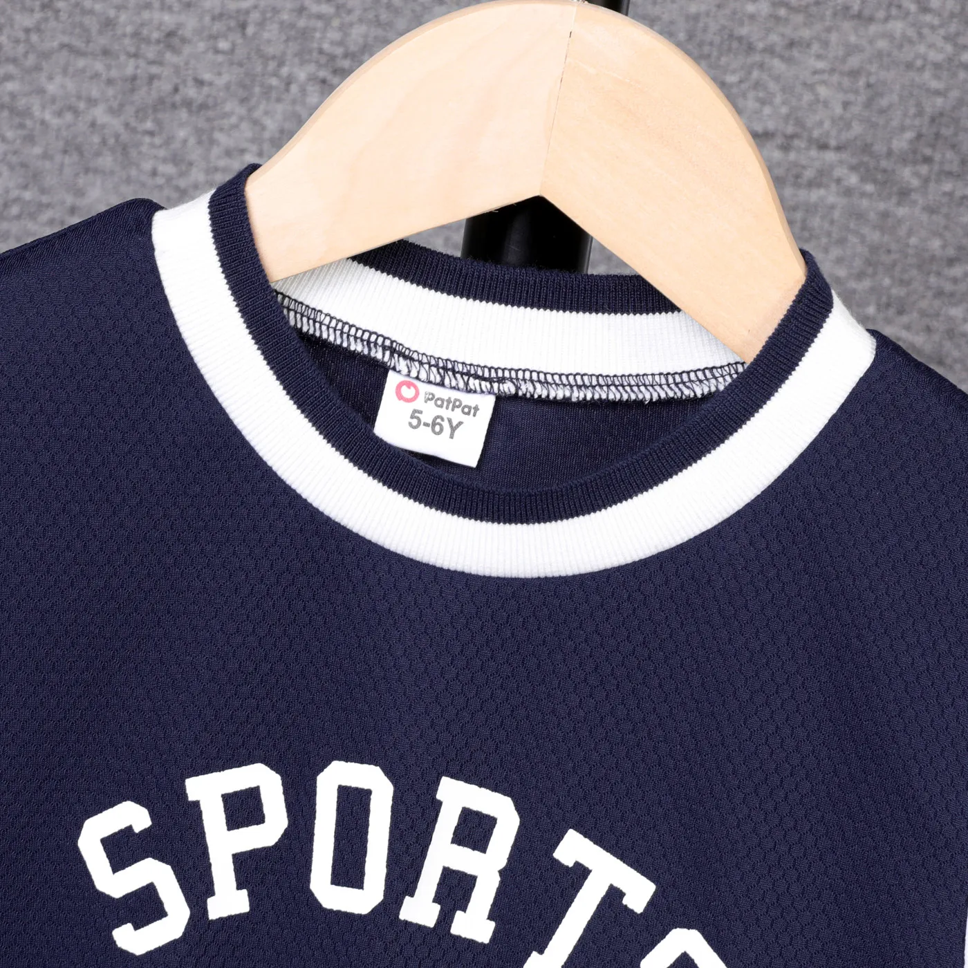 2pcs Kid Boy Letter Number Print Two Tone Colorblock Sports Top and Shorts Set  Dark Blue image 4
