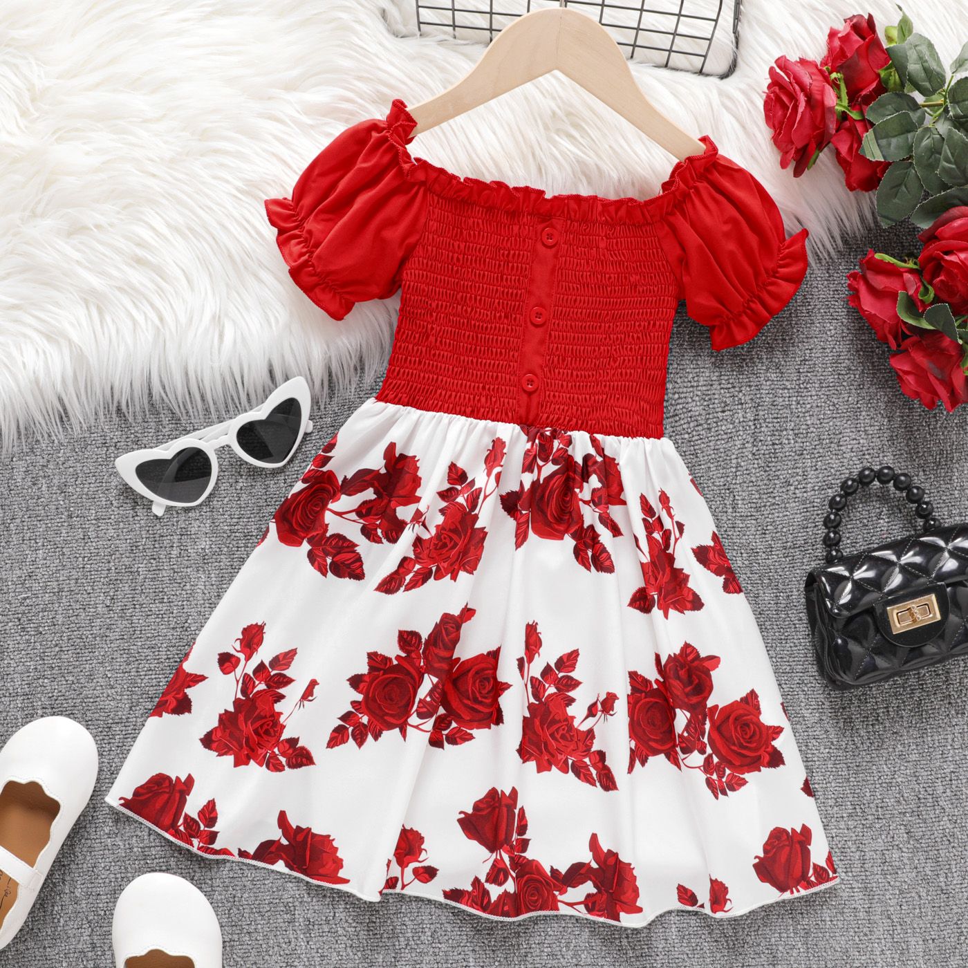 

Kid Girl Floral Print Puff-sleeve Smocked Dress