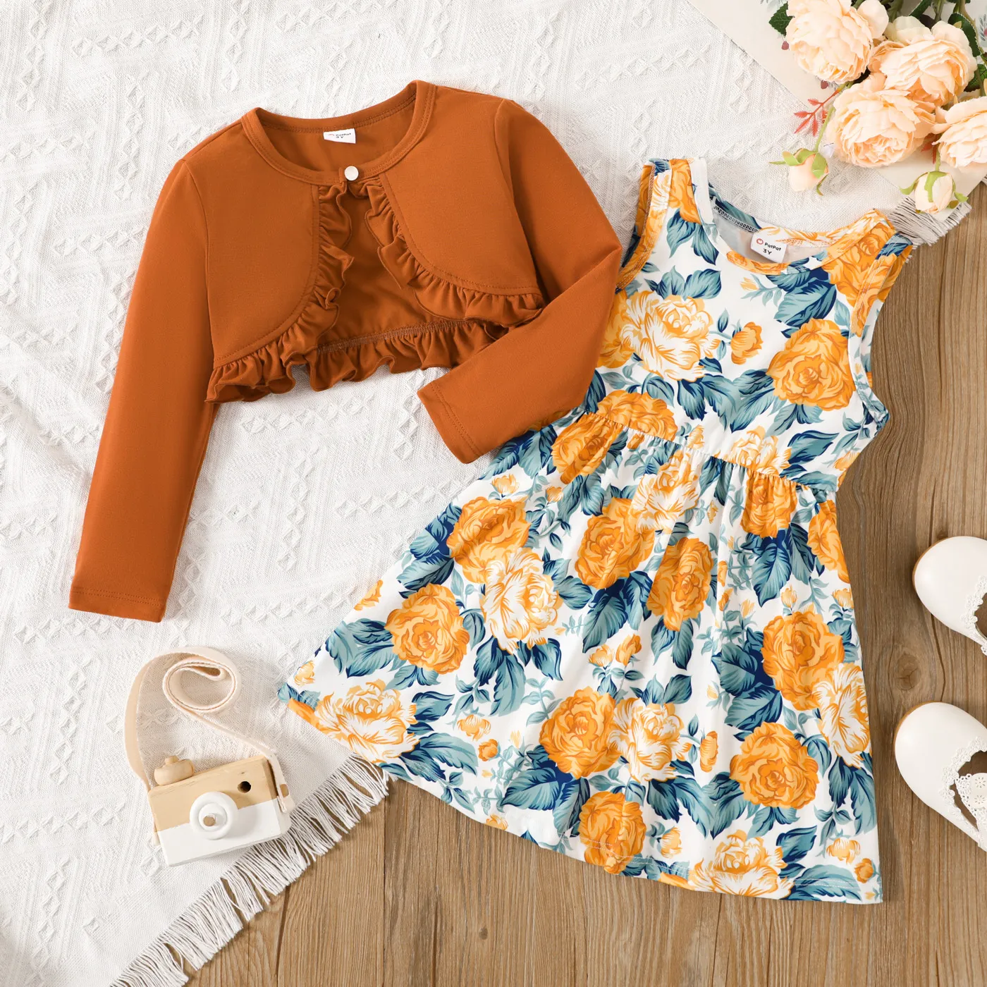 2pcs Toddler Girl Ruffled Cardigan and Allover Floral Print Tank Dress Set 