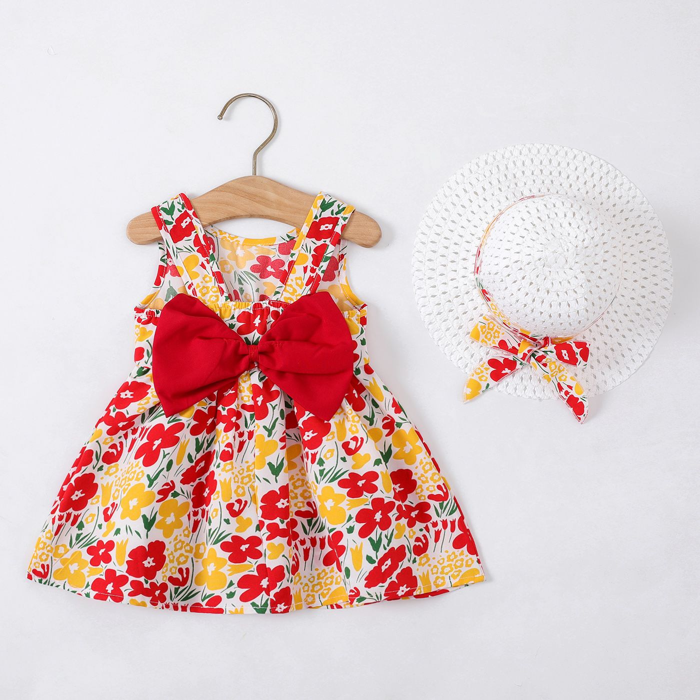 2pcs Baby Girl Allover Floral Print Bow Decor Strappy Dress and Hat Set