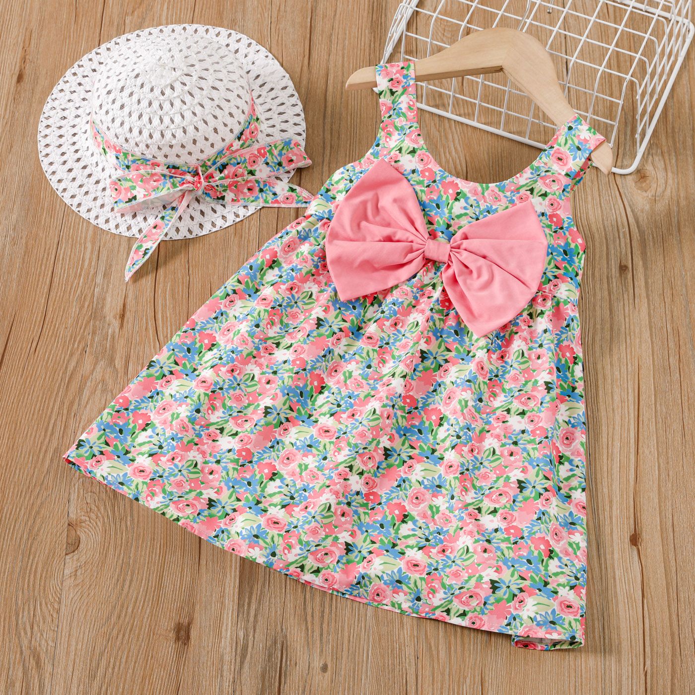 2pcs Toddler Girl Allover Floral Print Bow Front Tank Dress with Straw Hat