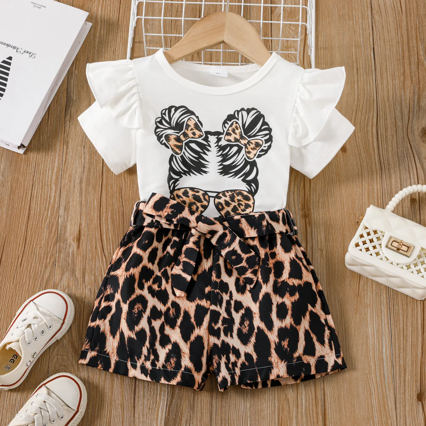 

2pcs Toddler Girl Figure Print Ruffled Short-sleeve Top and Leopard Belted Shorts Set