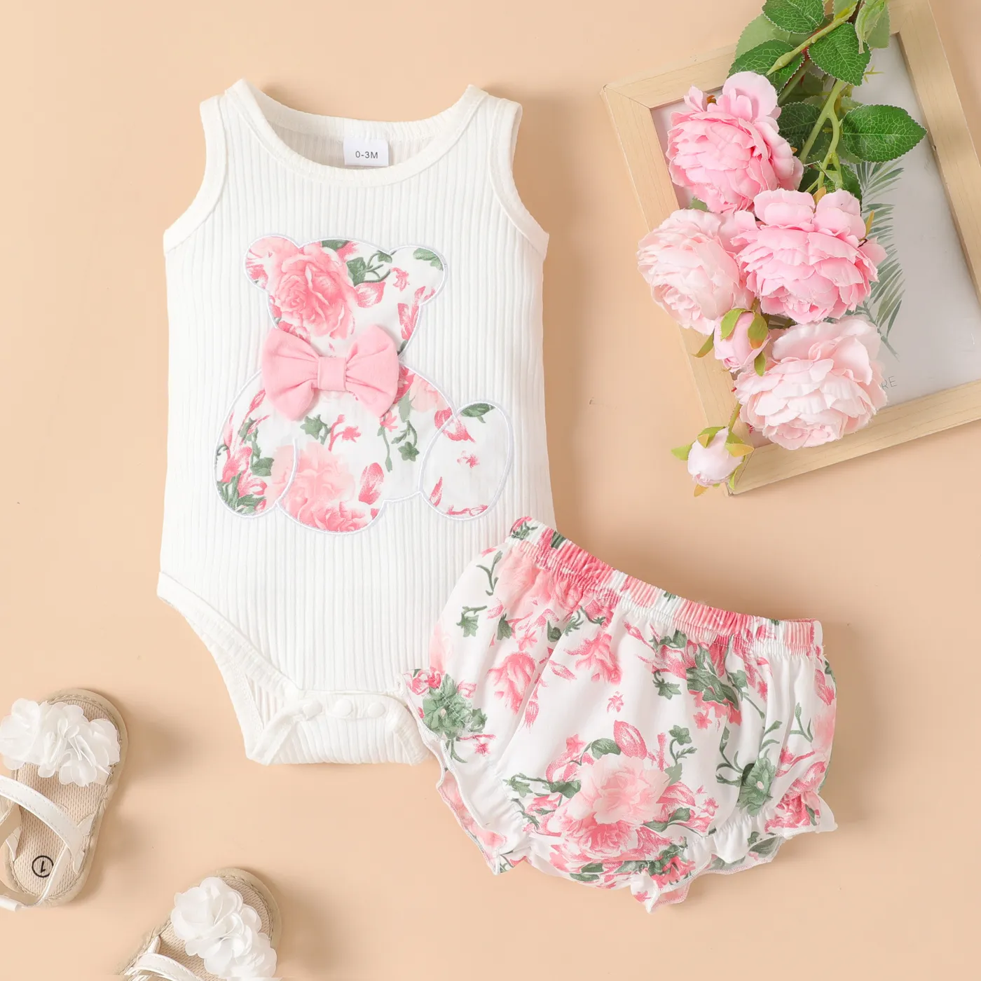 2pcs Baby Girl 95% Cotton Bow Decor Bear Embroidered Tank Bodysuit And Floral Print Shorts Set
