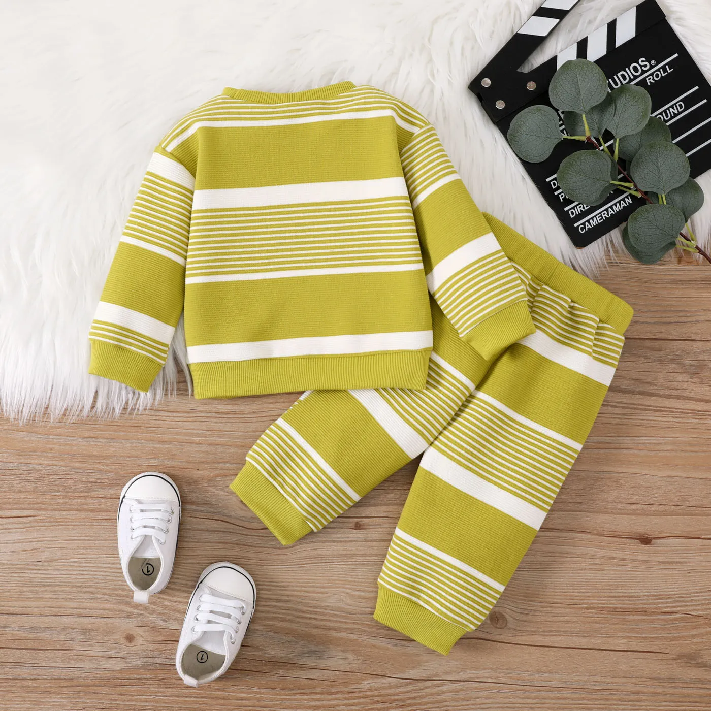 2pcs Baby Boy Stripe Long-sleeve Top and Pants Set Green image 2