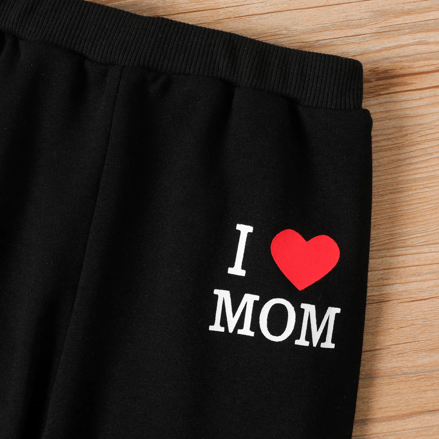 2pcs Baby Boy Letter Heart Print Sweatshirt and Pants Set   Black image 5