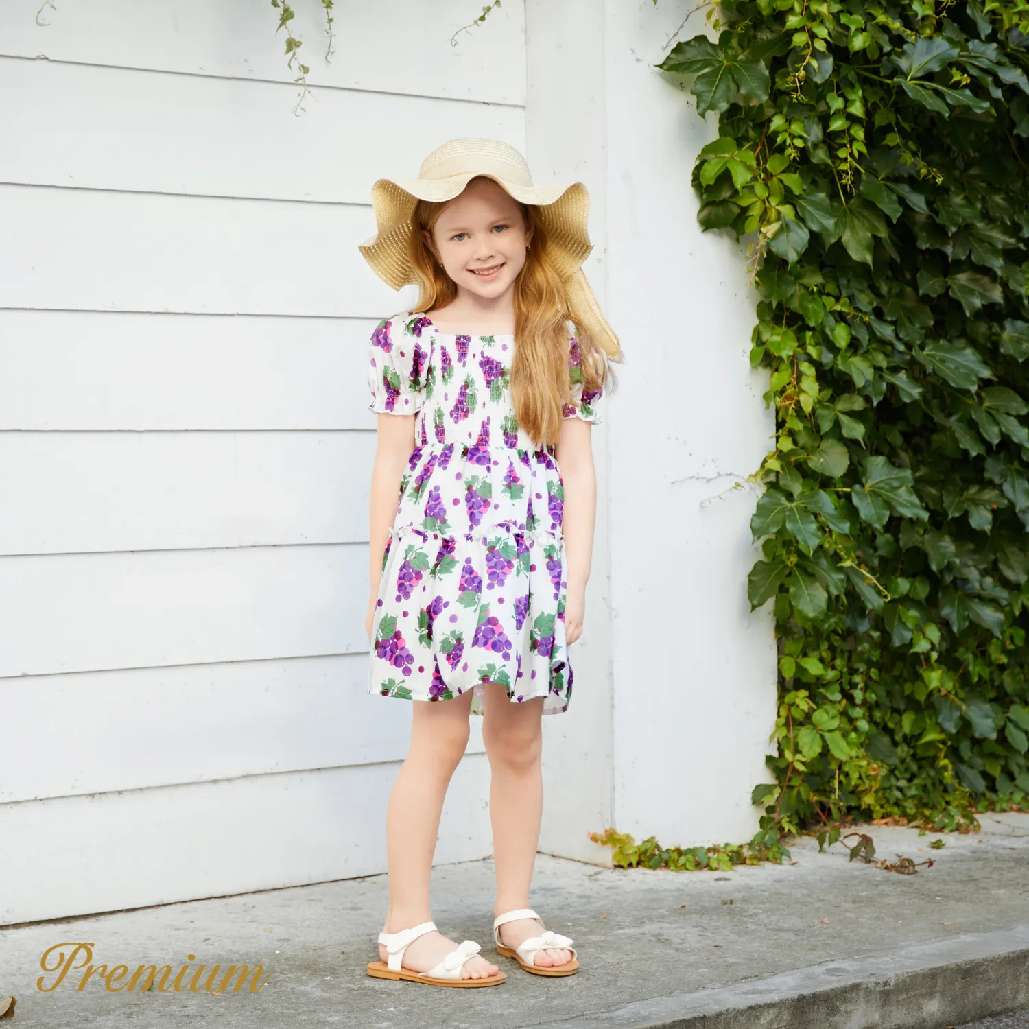 Toddler Girl Allover Grape Print Short-sleeve Smocked Dress White image 3