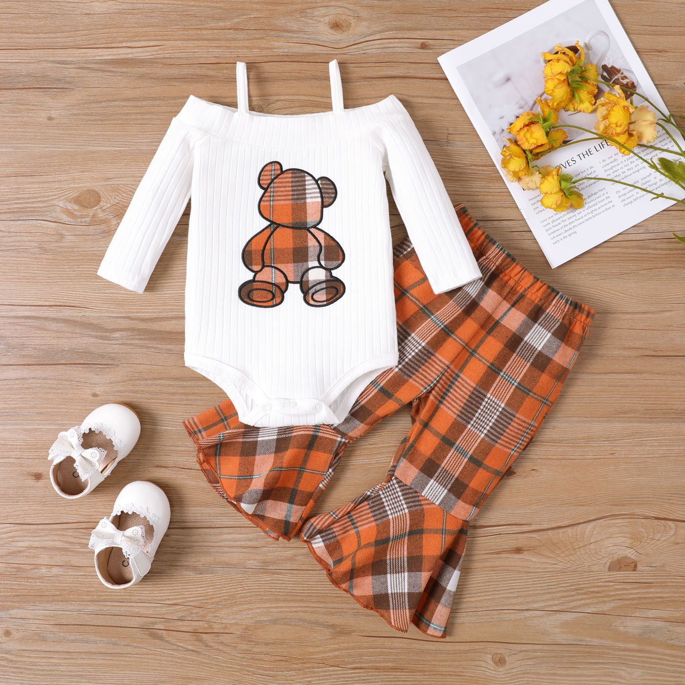 2pcs Baby Girl Bear Graphic Long-sleeve Off-Shoulder Onesies And Plaid Flared Pants Set