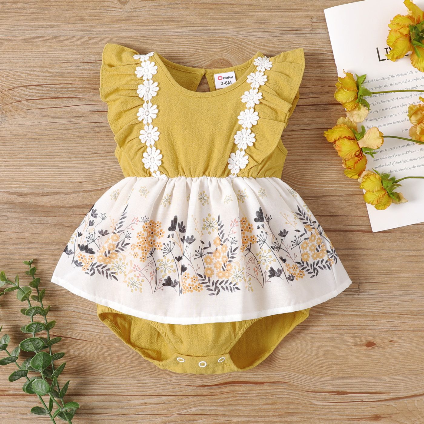 2pcs Baby Girl 100% Cotton Puff-sleeve Romper and Floral Print Strappy Skirt Set