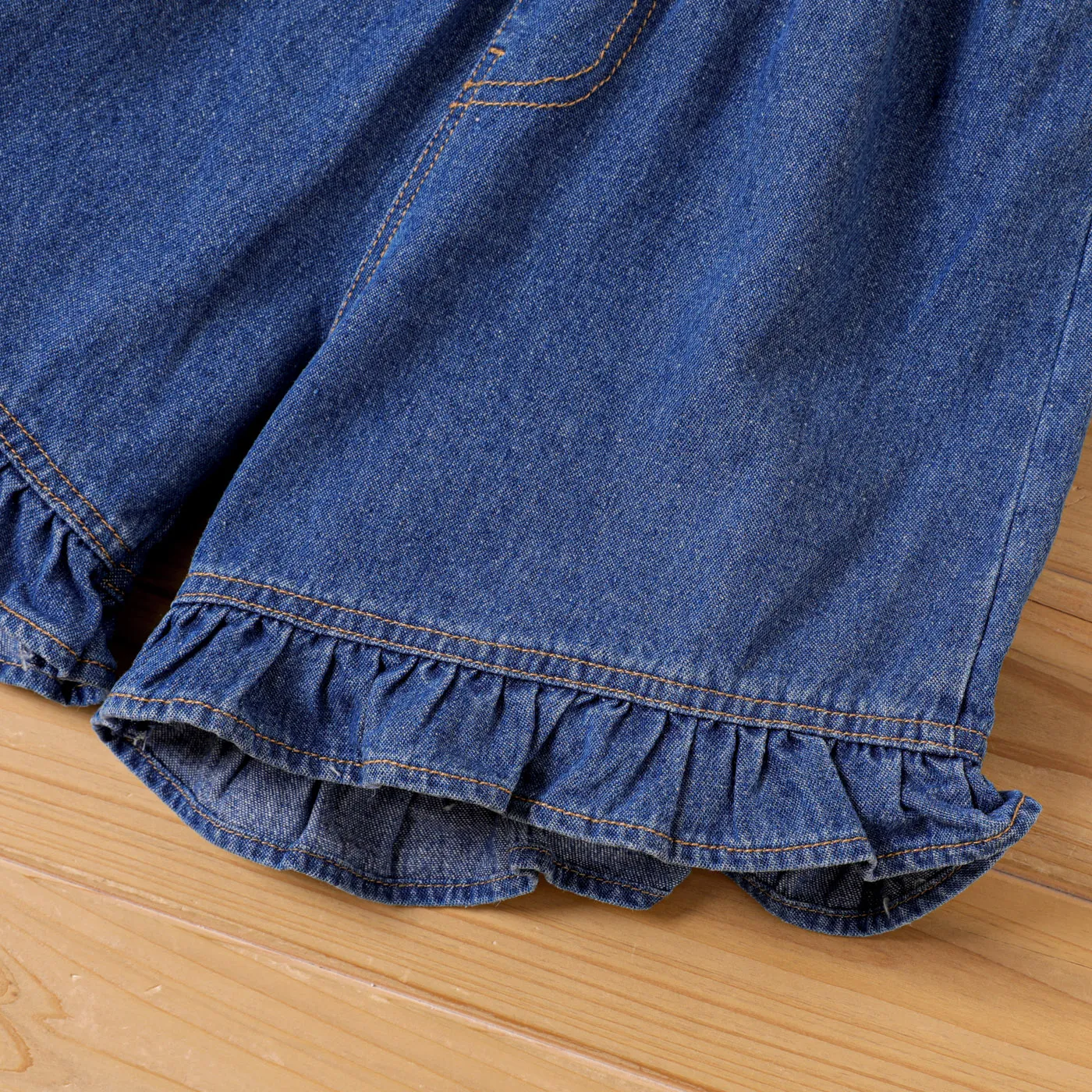 2pcs Kid Girl Halter Neck Top and Ruffle Denim Shorts Set Black image 4