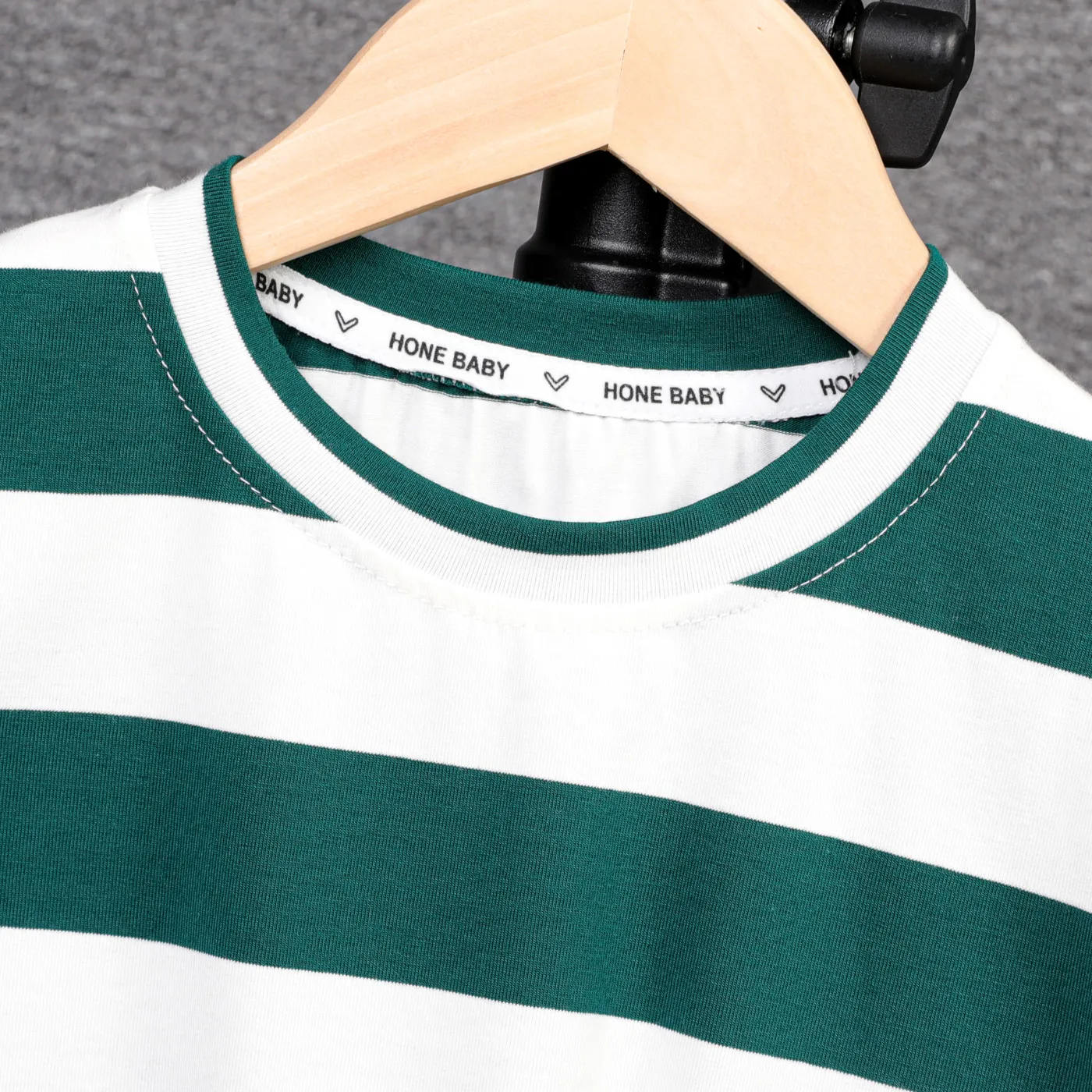 2pcs Kid Boy 100% Cotton Stripe Short-sleeve Tee and Pocket Ripped Denim Shorts Set Green image 3