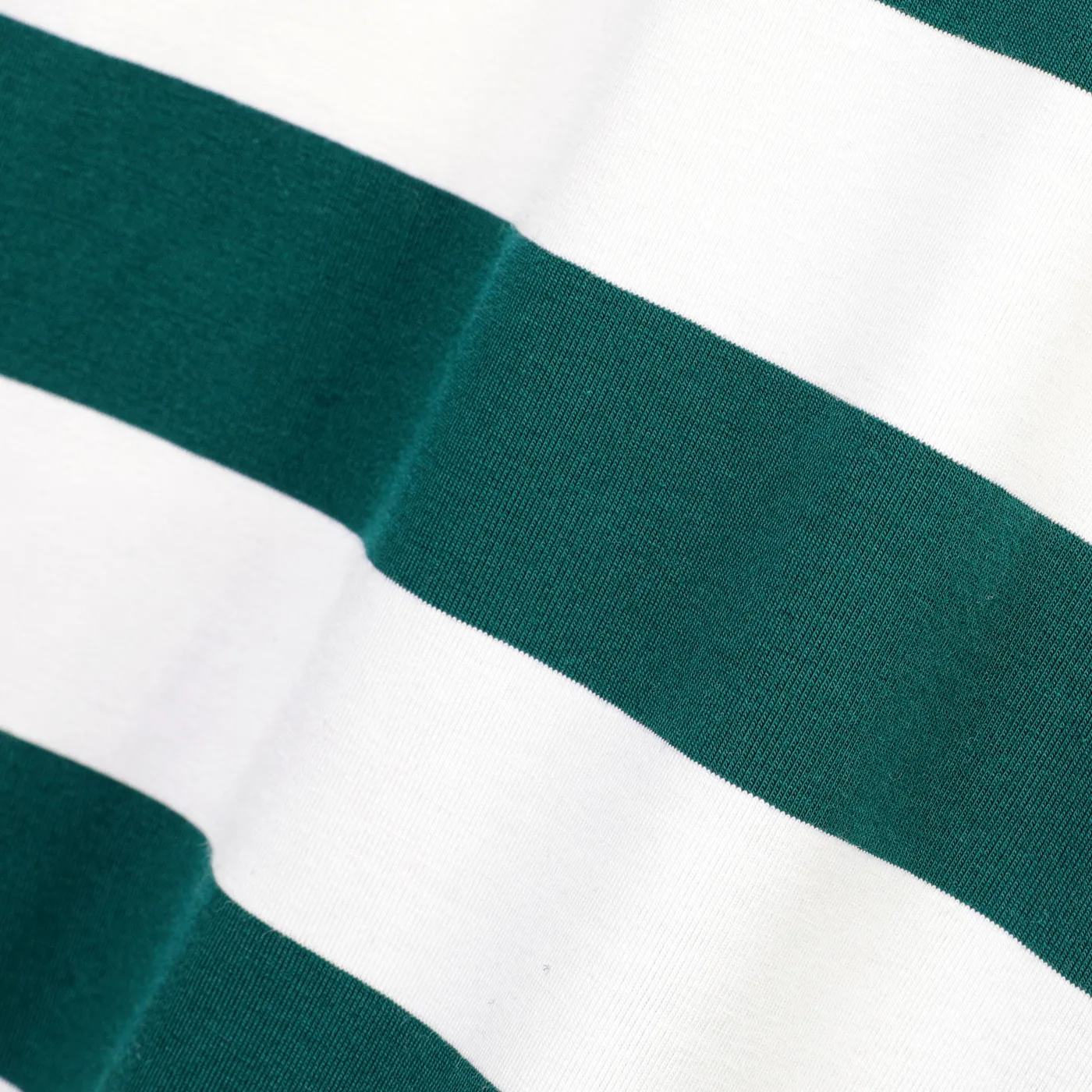 2pcs Kid Boy 100% Cotton Stripe Short-sleeve Tee and Pocket Ripped Denim Shorts Set Green image 4
