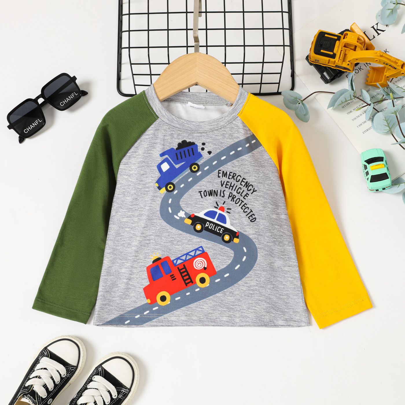 

Toddler Boy Vehicle Pattern Colorblock Long-sleeve Tee