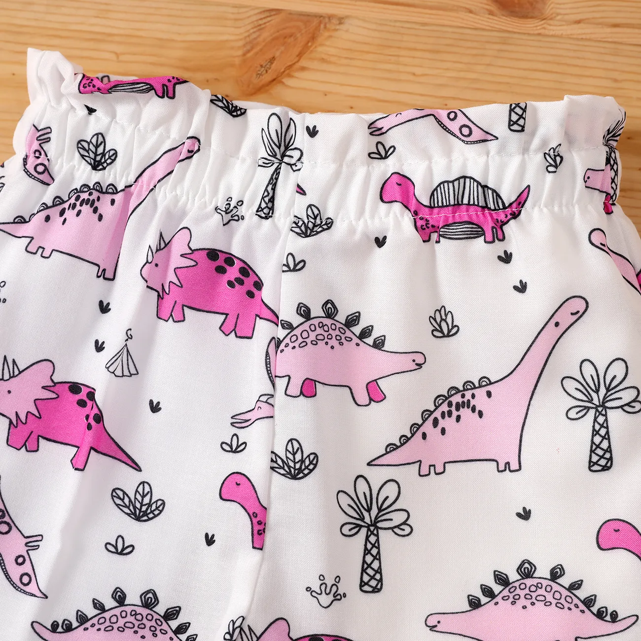 2pcs Baby Girl Letter Print Camisole and Dinosaur Print Shorts Set Pink big image 1