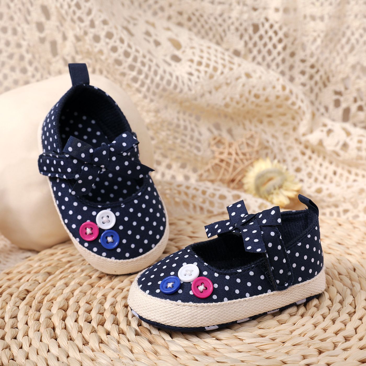 Baby Bow & Buttons  Decor Polka Dots Soft Sole Prewalker Shoes