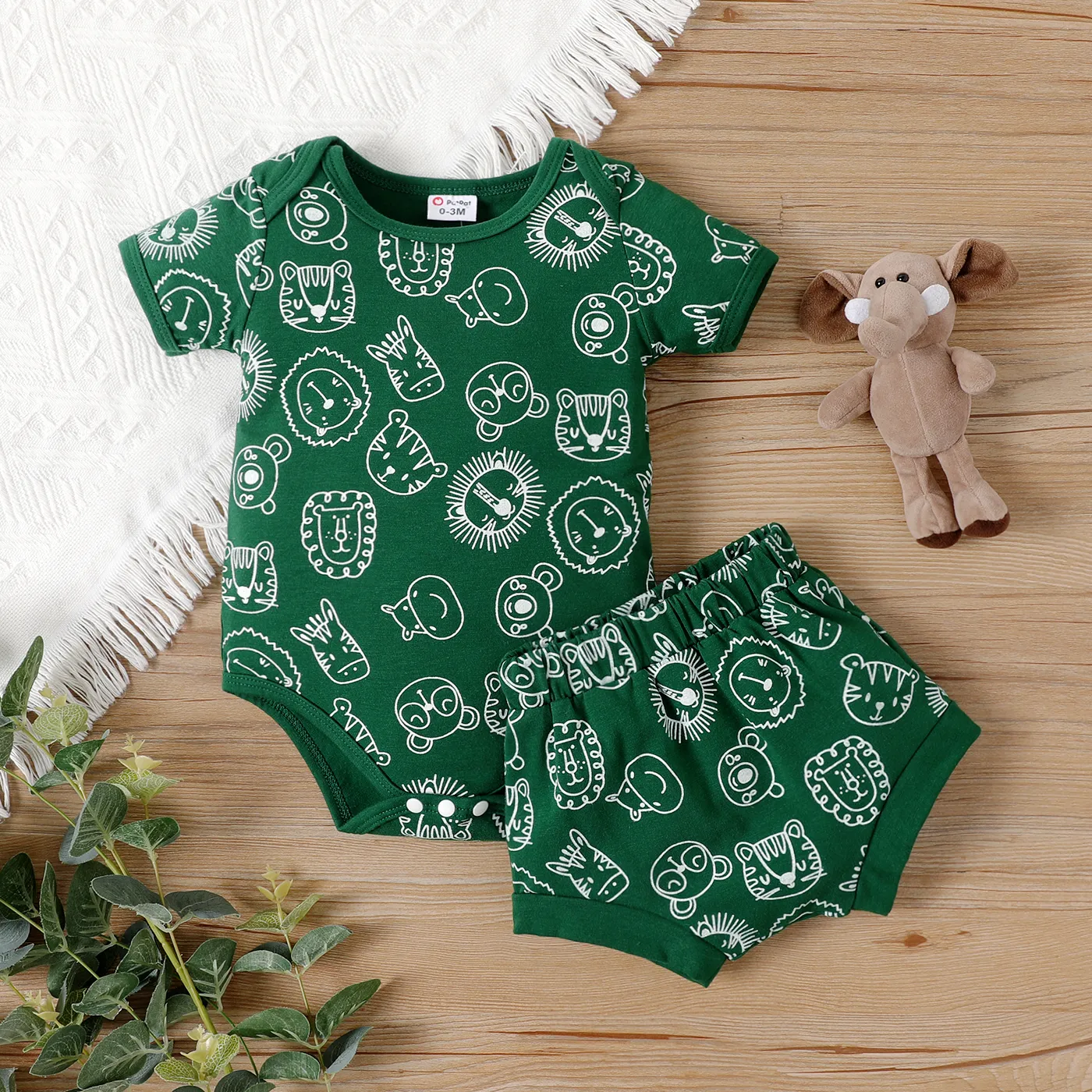 2pcs Baby Boy Allover Animal Print Bodysuit and Shorts Set Green big image 1