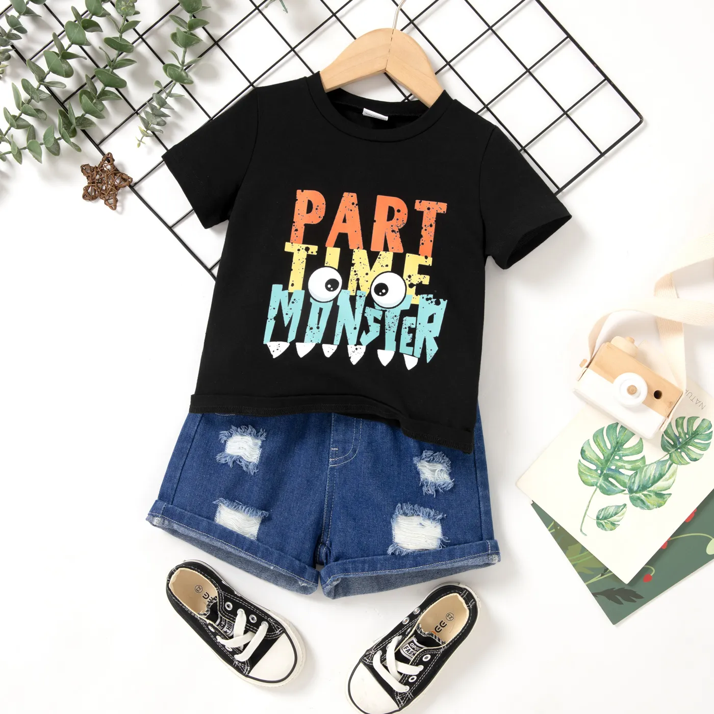 2pcs Toddler Boy 100% Cotton Letter Print Tee and Ripped Denim Shorts Set   big image 1