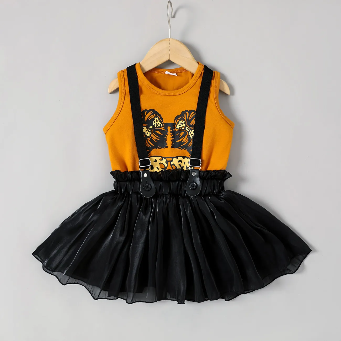 2pcs Toddler Girl Figure Print Tank Top and Suspender Skirt Set   big image 1