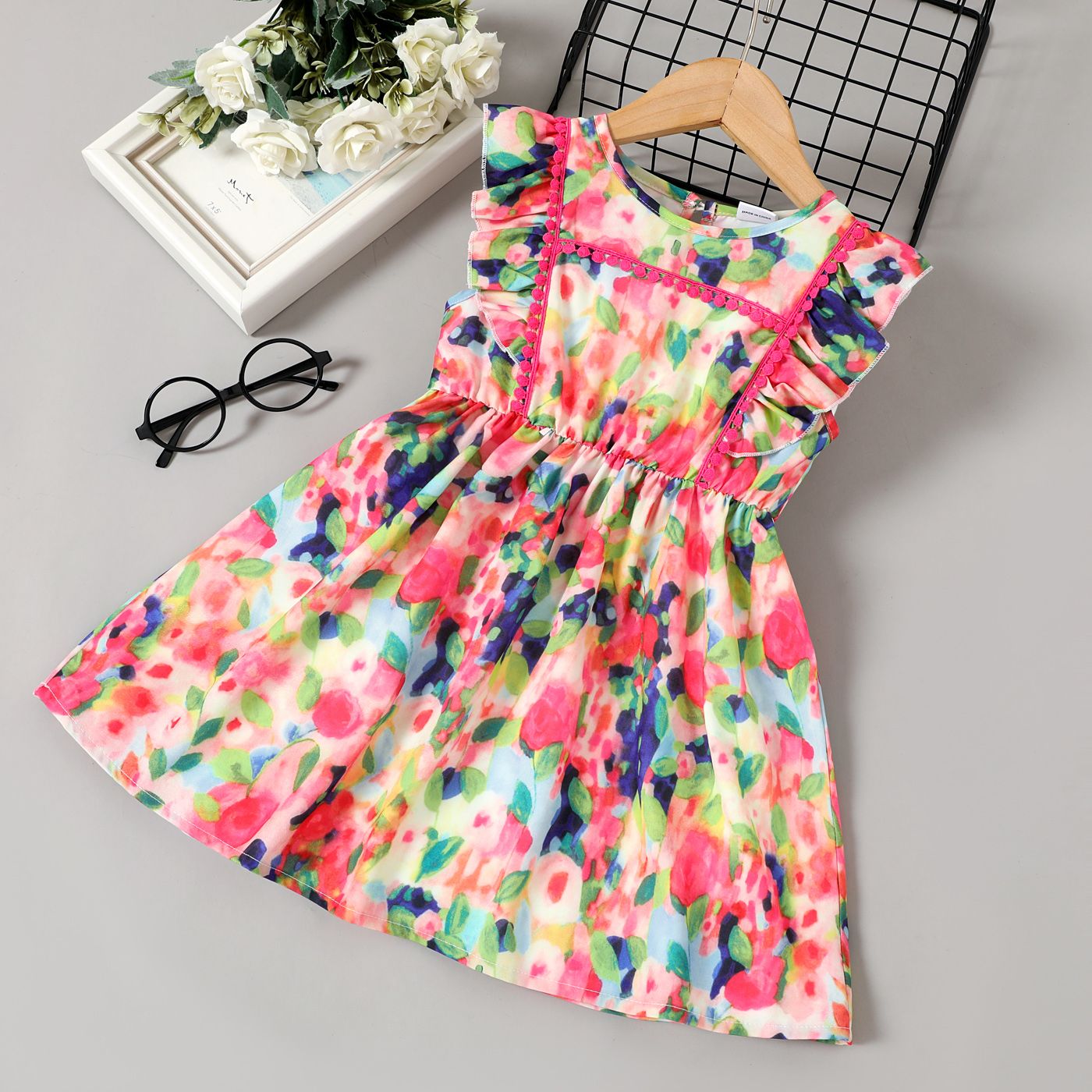 

Toddler Girl Allover Floral Print Flutter-sleeve Dress