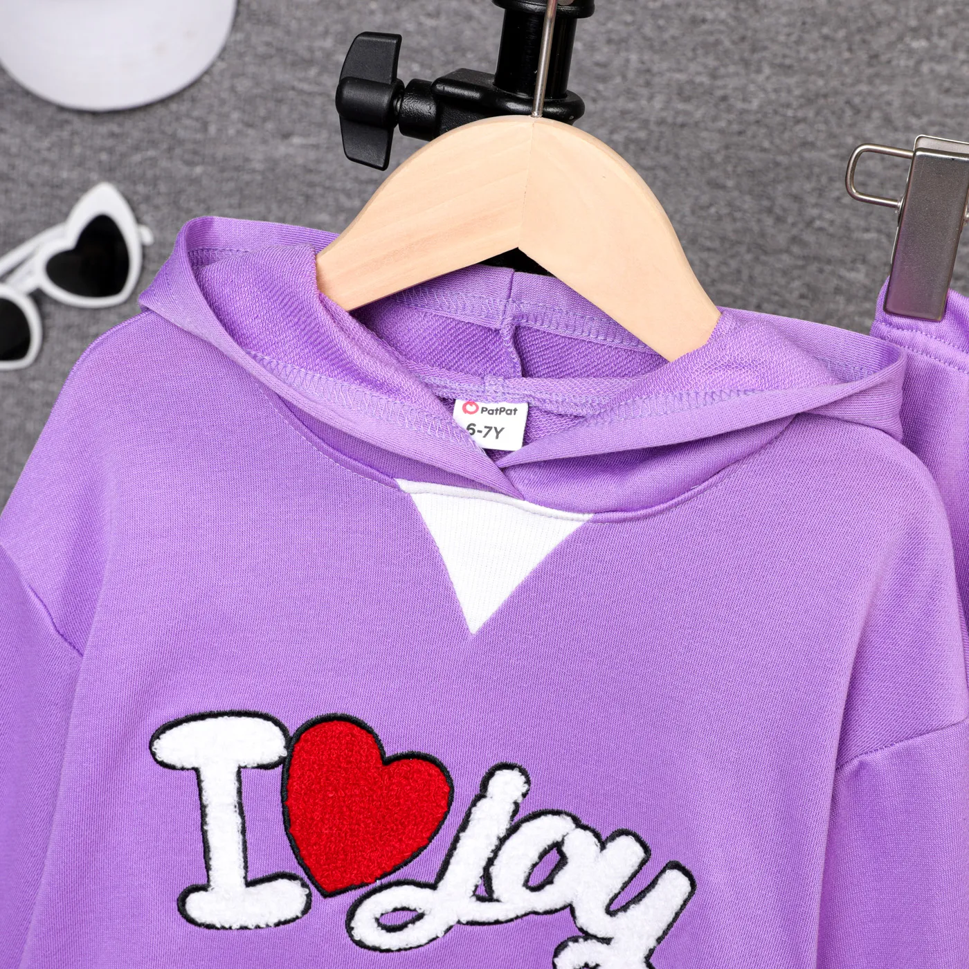 2pcs Kid Girl Letters Heart Embroidery Hoodie and Solid Flared Pants Set  image 5
