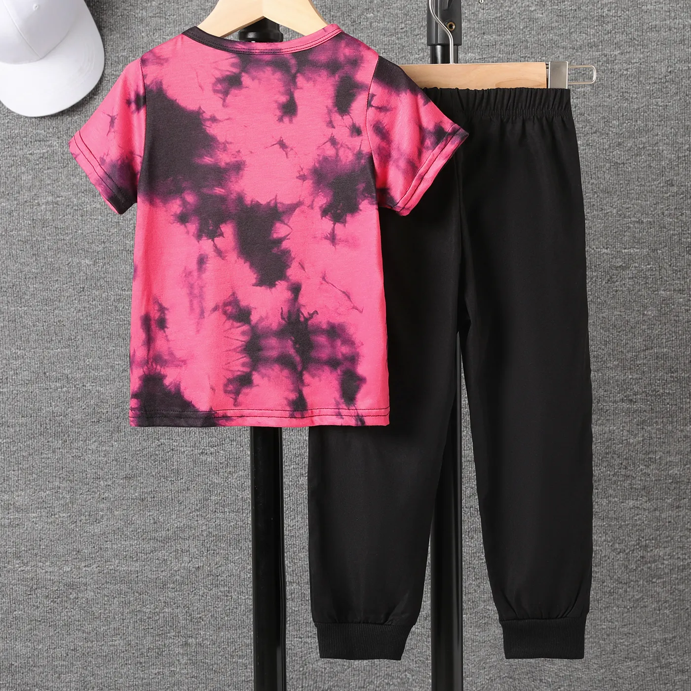2pcs Toddler Boy Letter Print Tie Dye Short-sleeve Top and Cargo Pants Set  Black image 5