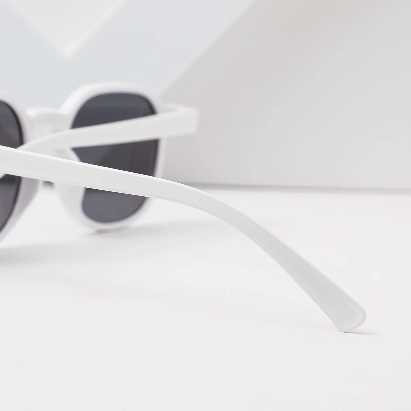 Toddler/Kid Fashion Cute Sunglasses (with Box)  image 4
