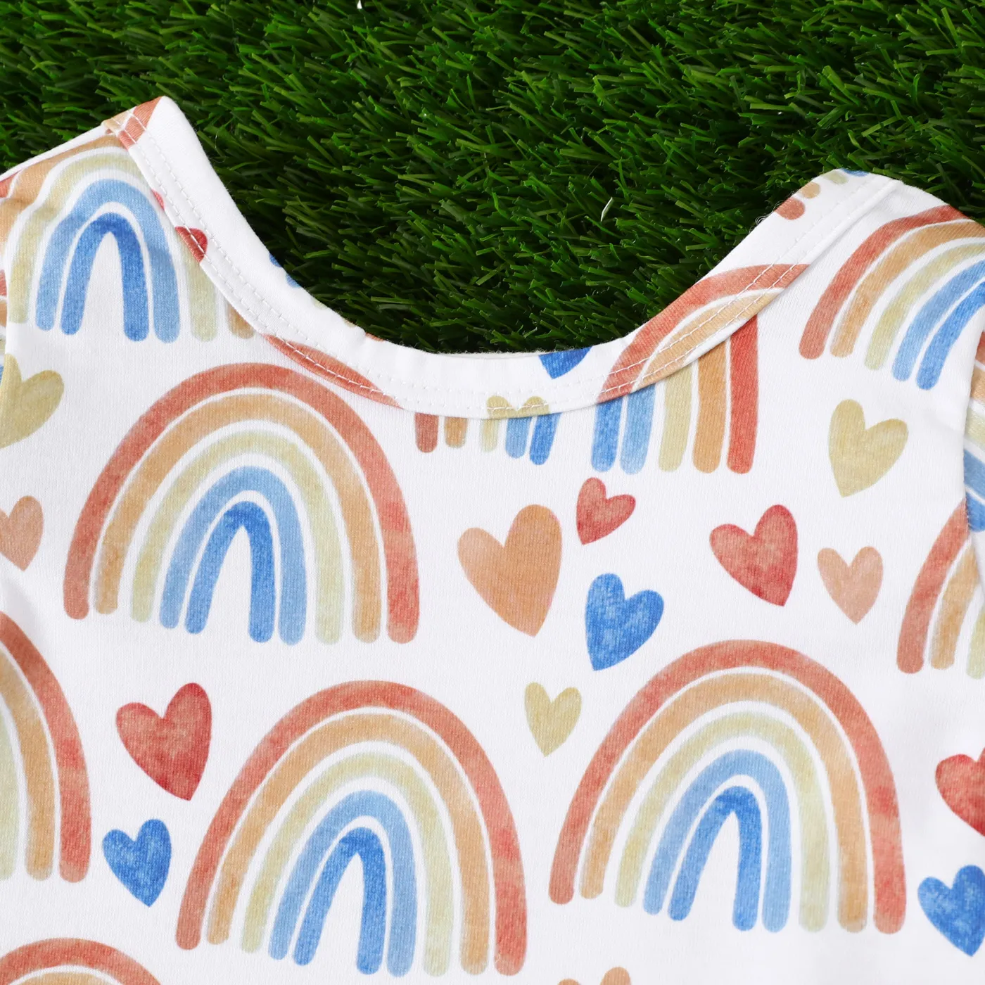 2pcs Baby Girl Allover Rainbow Print Short-sleeve Tee and Solid Waffle Shorts Set Ginger image 3