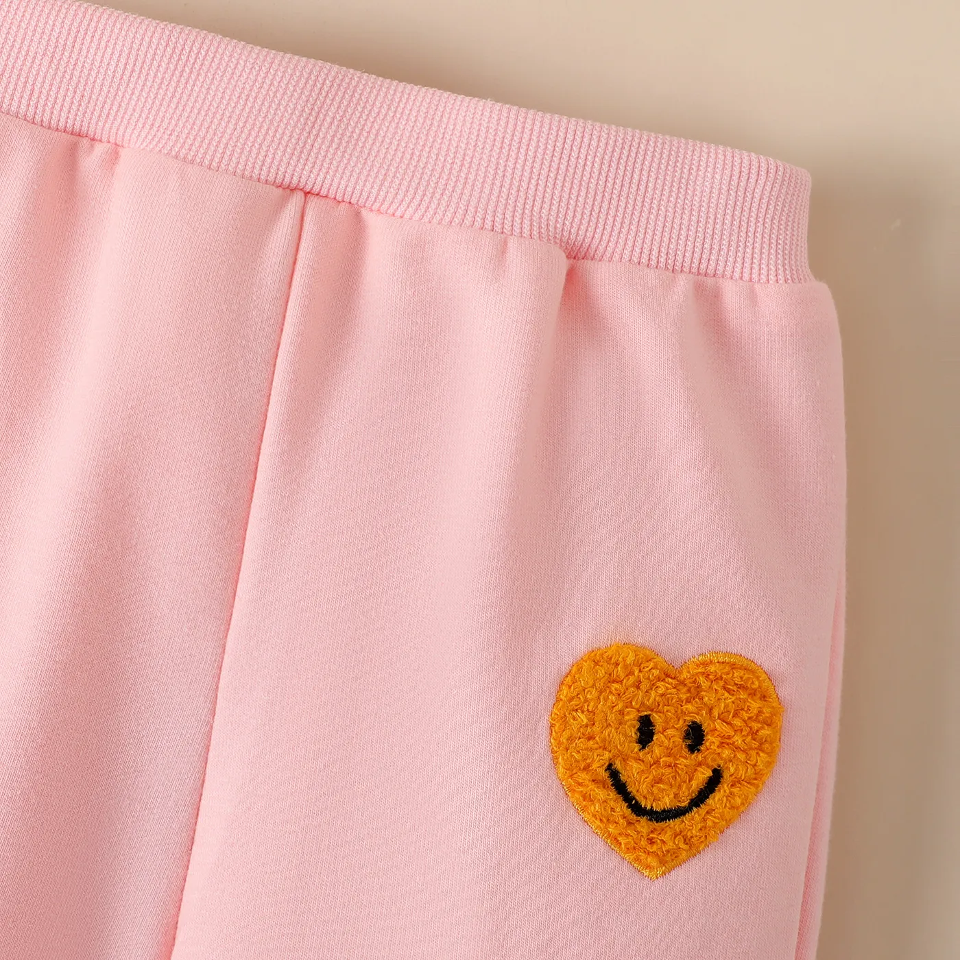 2pcs Baby Girl Smiling Heart Embroidered Pullover Sweatshirt and Pants Set  Pink image 5