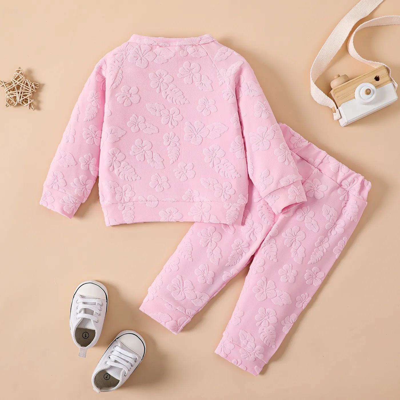 2pcs Baby Girl Solid Floral Embossed Long-sleeve Top and Pants Set Pink image 3
