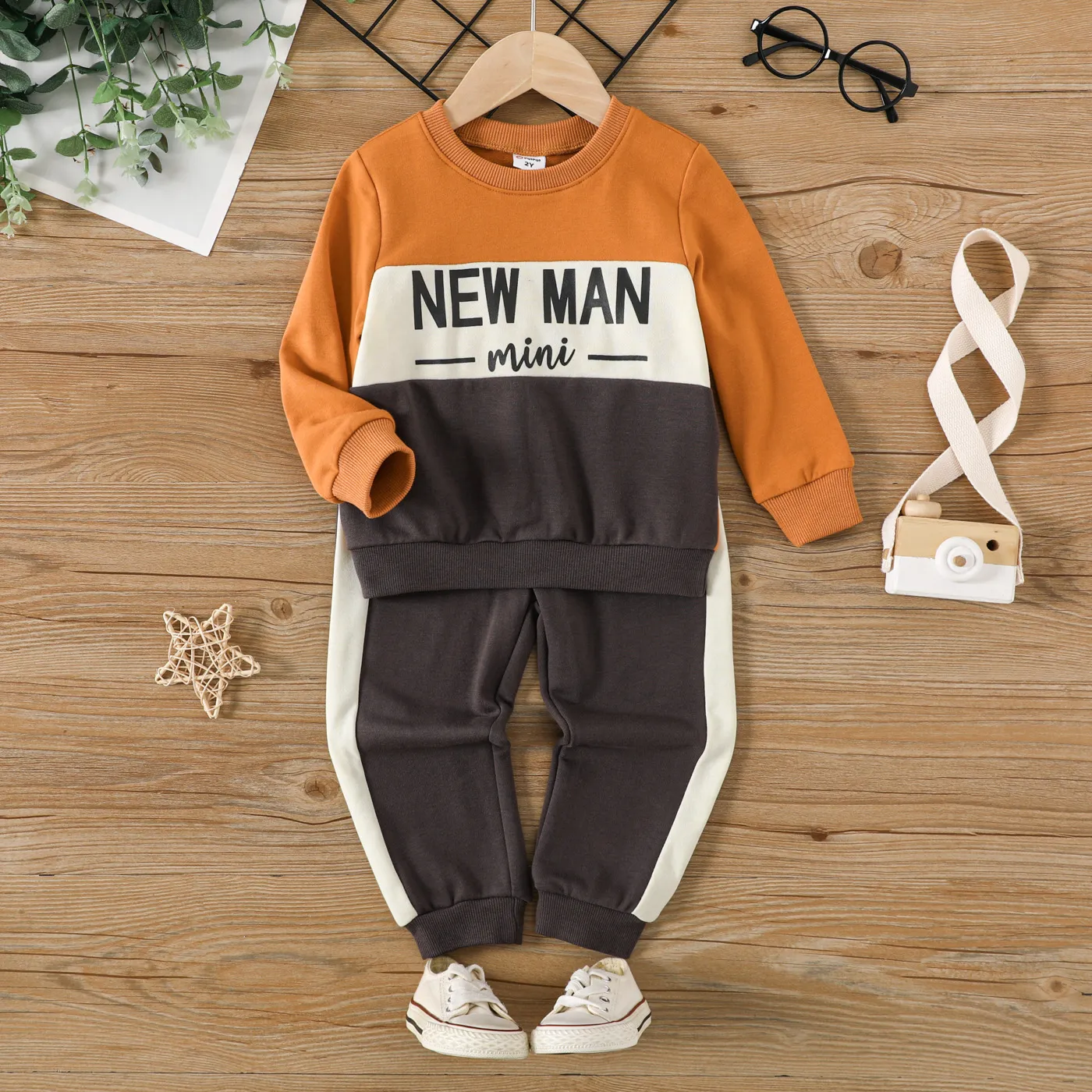 2pcs Toddler Boy Avant-garde Letter Pattern Set YellowBrown big image 1