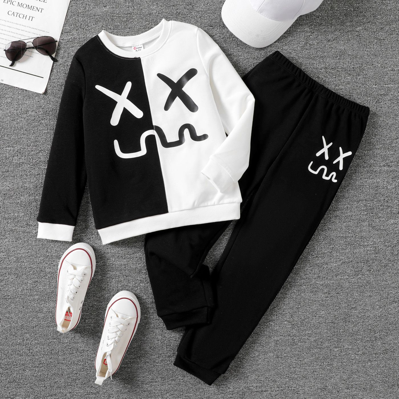 

2pcs Kid Boy Print Long-sleeve Tee and Pants Set