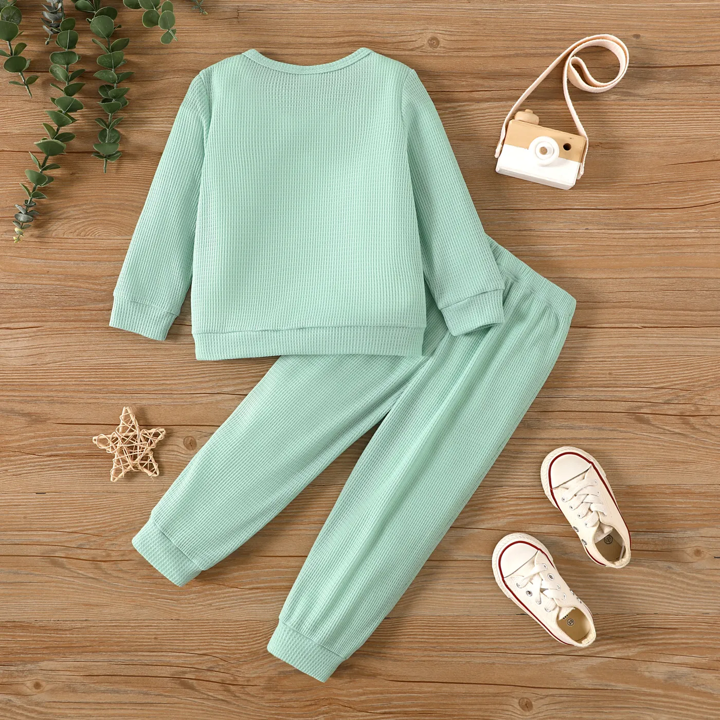 2pcs Toddler Boy/Girl  Basic Design Solid Set Pale Green image 3