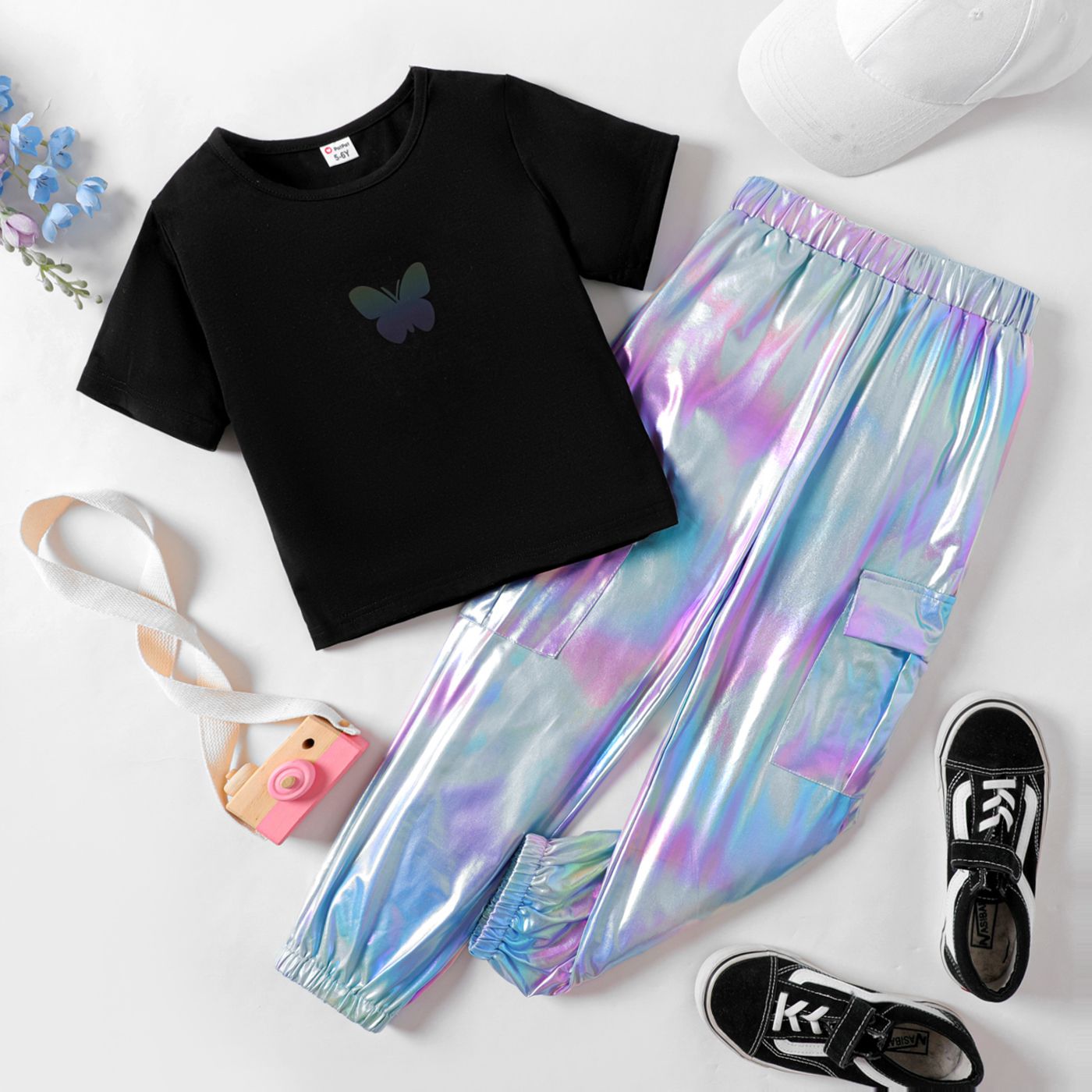 

2pcs Kid Girl Butterfly Print Short-sleeve Tee and Holographic Pants Set