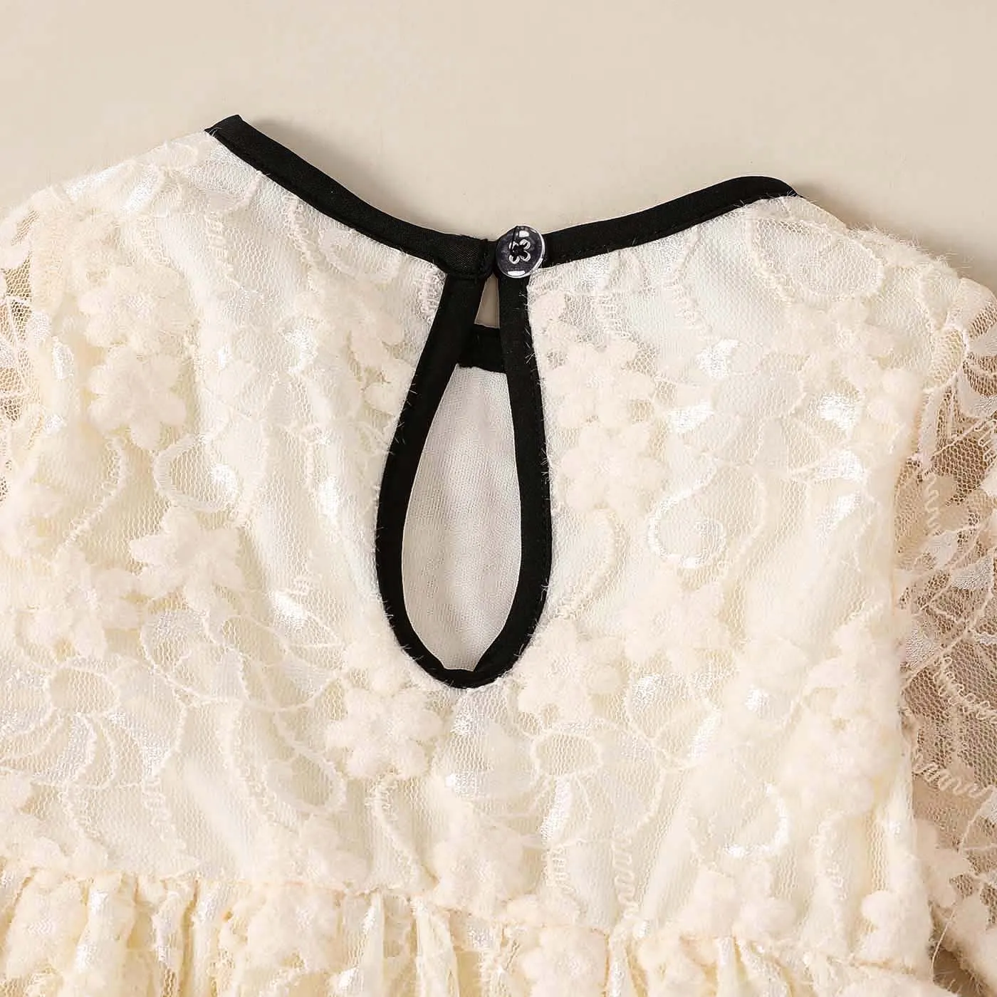 Baby Girl Sweet Solid Color Lace Long Sleeve Dresses  image 4