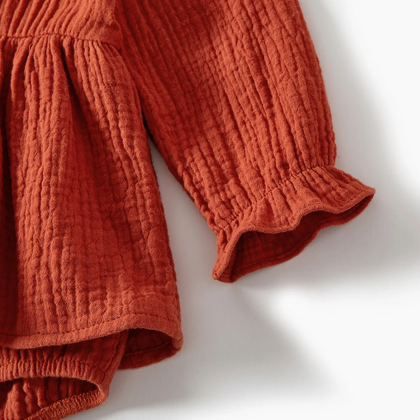 Family Matching Solid Pleated Dresses and Plaid Long Sleeve Tops Sets  image 4