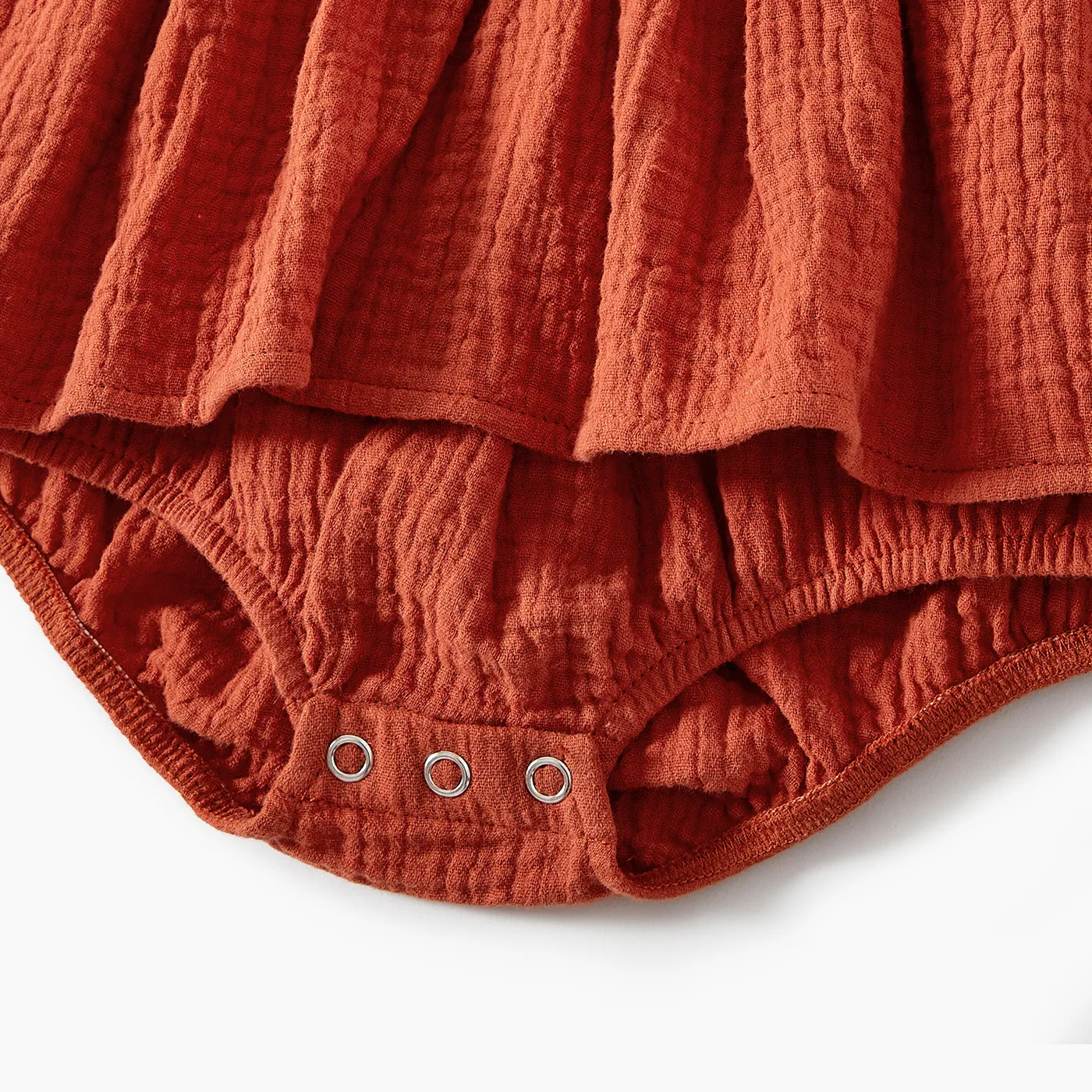 Family Matching Solid Pleated Dresses and Plaid Long Sleeve Tops Sets  image 5