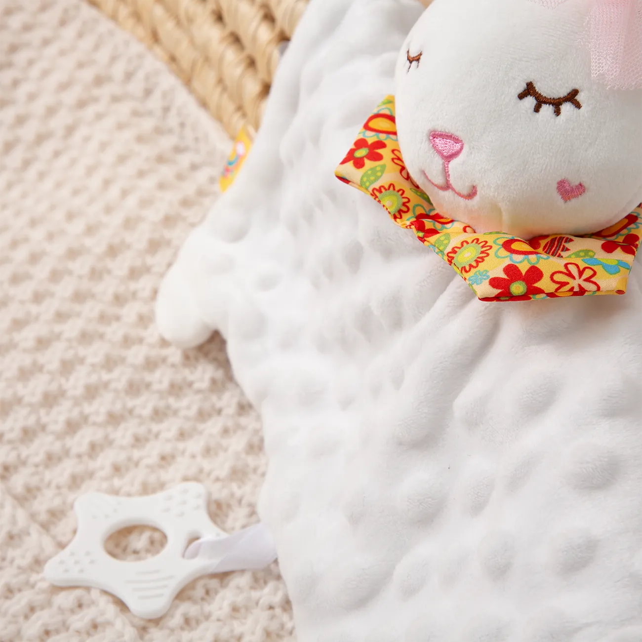 可愛動物嬰兒嬰幼兒安撫安撫巾柔軟毛絨安撫玩具天鵝絨安撫嬰兒睡娃娃用品 白色 big image 1