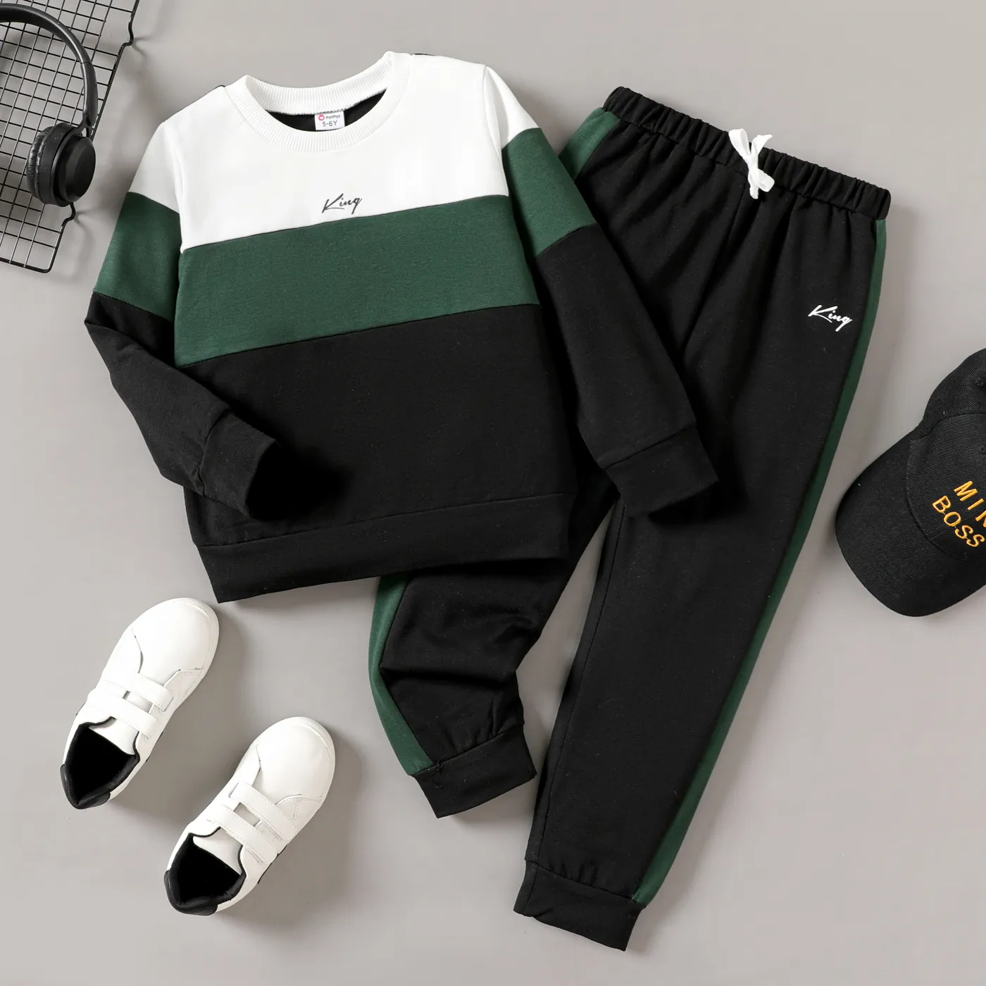 2pcs Kid Boy Colorblock Letters Graphic Long-sleeve Sweatshirt and Drawstring Pants Set