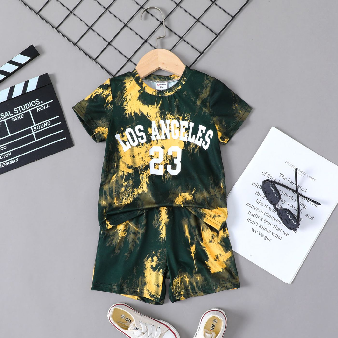 

2pcs Toddler Boy Letter Print Tie Dye Short-sleeve Tee and Shorts Set