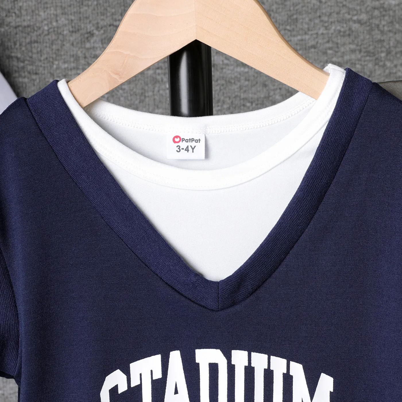 2pcs Toddler Boy Letters Print 2 In 1 Sports Top and Pants Set  image 4