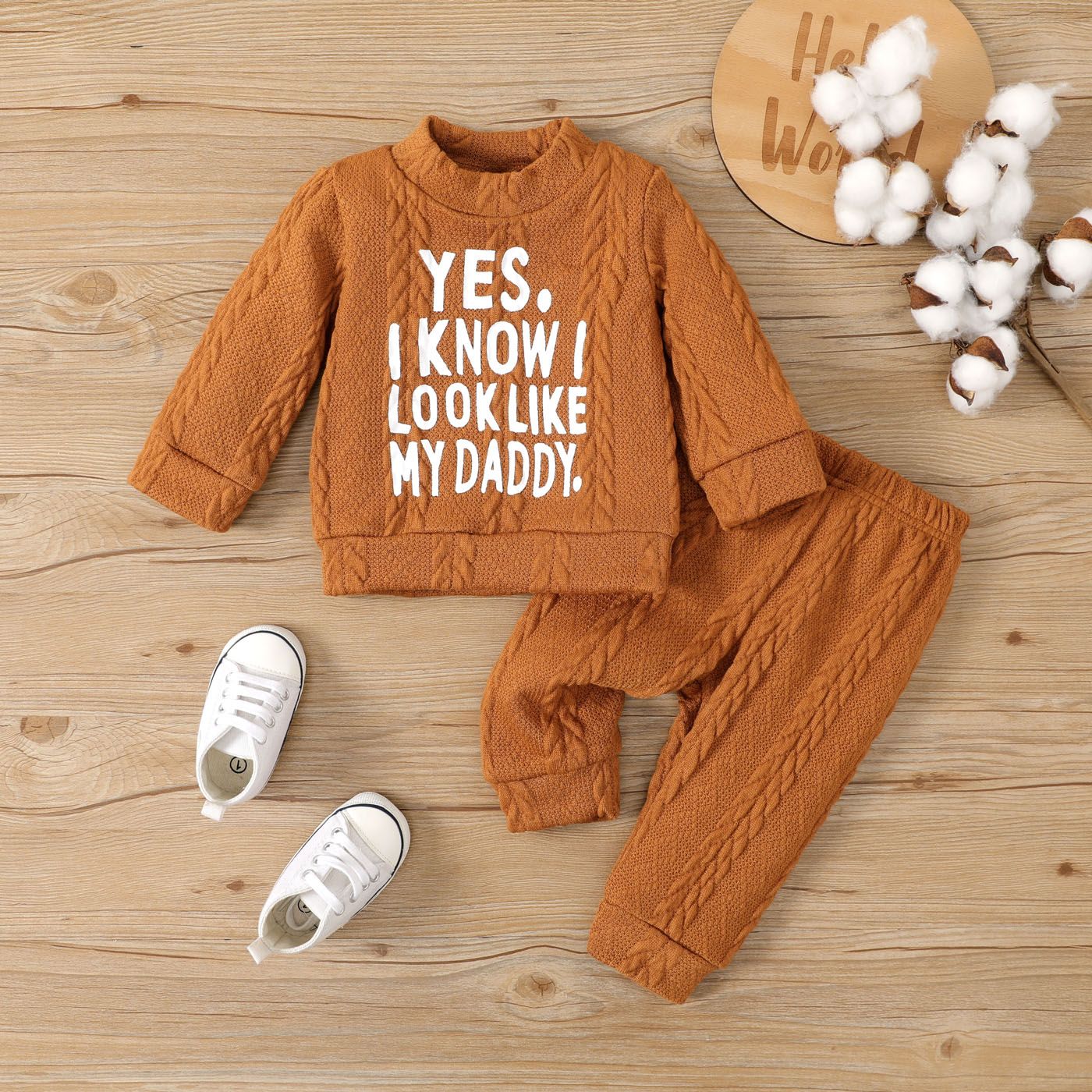2pcs Baby Boy/Girl Letters Graphic Texture Long-sleeve Top and Solid Pants Set